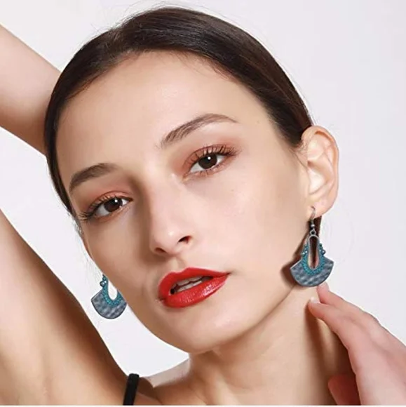 🥳🥳NEW🥳🥳GORGEOUS!! Vintage Boho Dangle Earrings 🥳🥳 - Picture 2 of 14